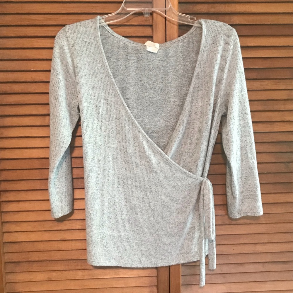Light Grey Quarter-Sleeved Sweater